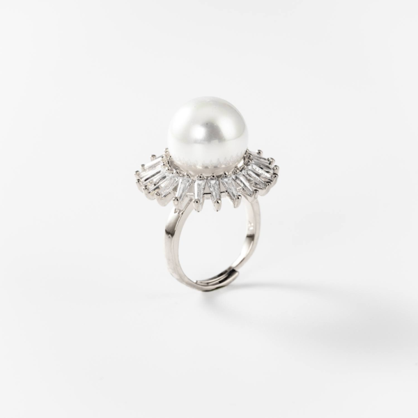 rhodium-plated-metal-pearl-of-sun-ring