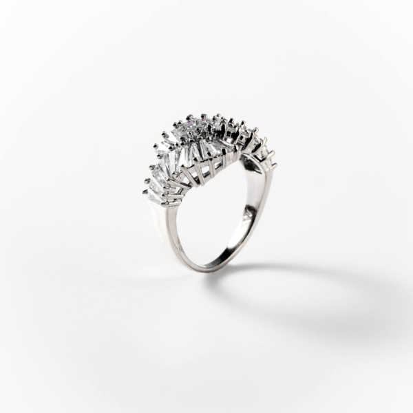 rhodium-plated-metal-fan-of-light-ring
